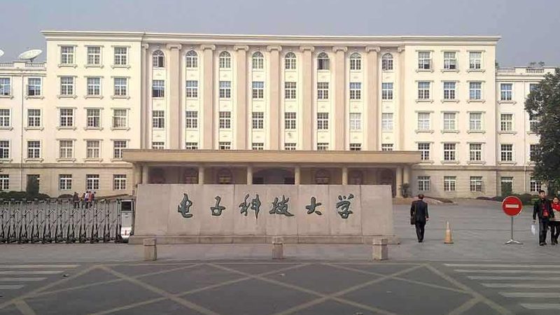 新手司机必备：车载电子产品的实用指南**